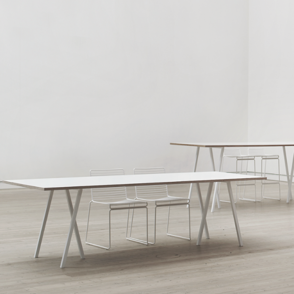Loop Stand Table, valkoinen, 4 kokoa