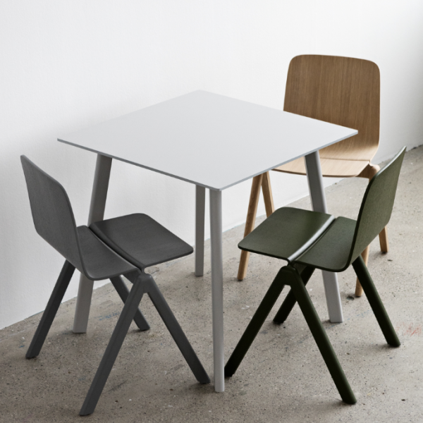 CPH Deux 210 Table, 75 x 75 beech