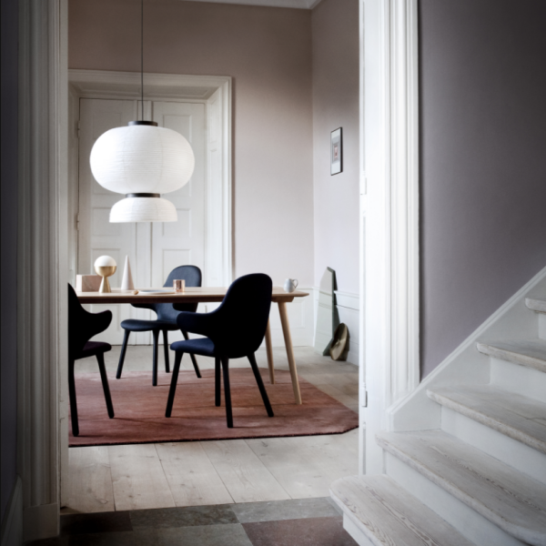 &Tradition_Catch Chair_black wooden legs