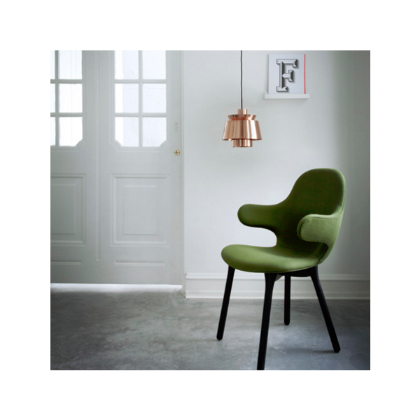 &Tradition_Catch Chair_black wooden legs