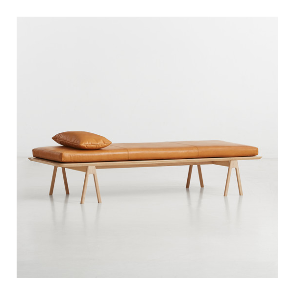 woud_Level Daybed_cognac
