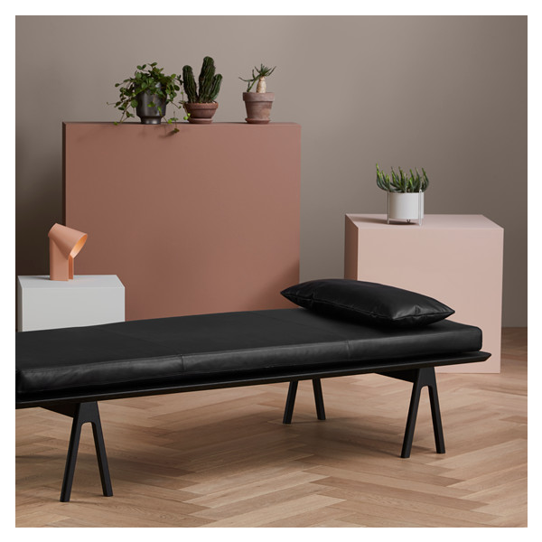 woud_Level Daybedcushion_cognac