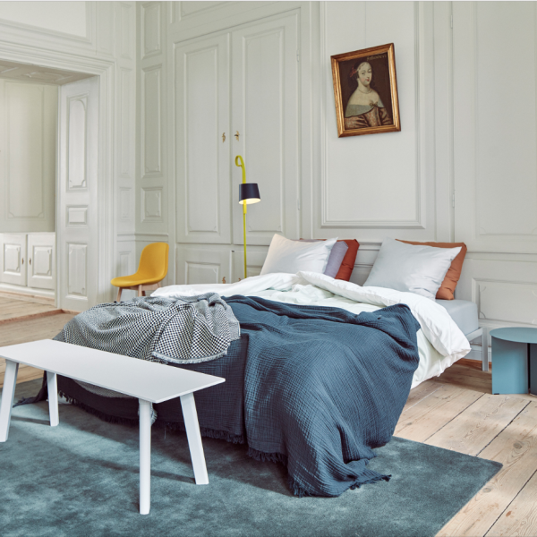 hay_connected bed frame