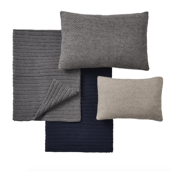 muuto_ample throw_midnight blue