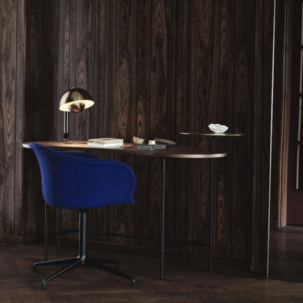 &tradition_Elefy Chair JH33_swivel_black_Silk Cognac