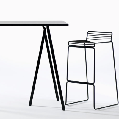 Loop Stand Frame pöydänjalat, korkea, 2 väriä