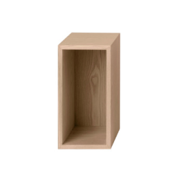 Stacked Small taustalevyllä, 3 väriä