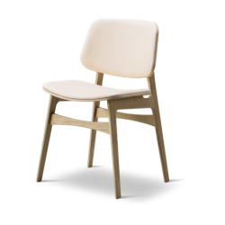 Søborg Chair, lakattu tammi + verhoiltu istuin ja selkänoja